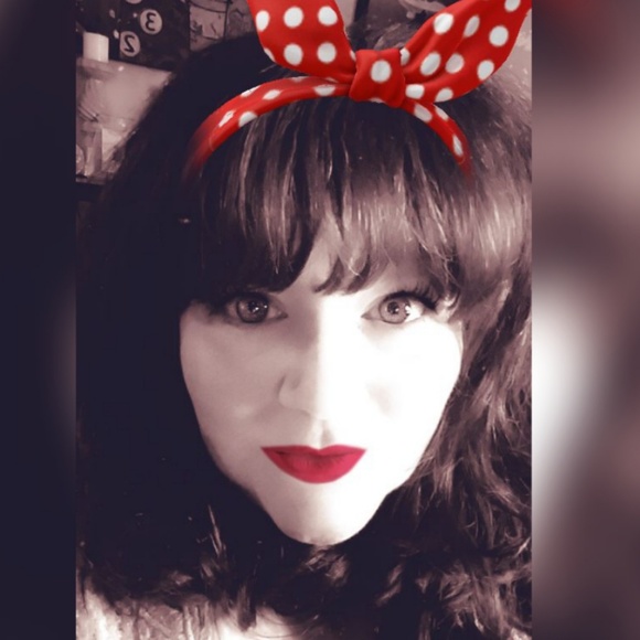 Meet your Posher, Heather - Picture 1 of 1